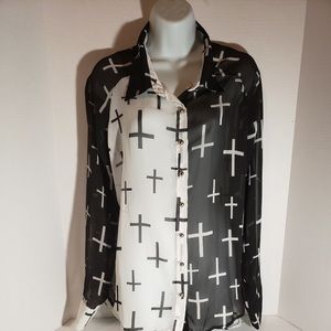 Women's shirt 

Size XL 

NWT